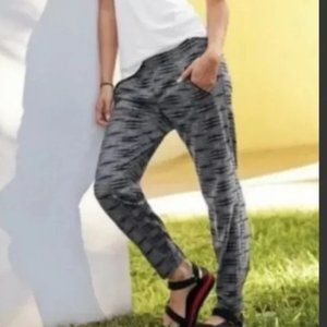 ❣️2/$36 Athleta Ariel Aspire Joggers Black White Print Casual Pants Sz 0 $98